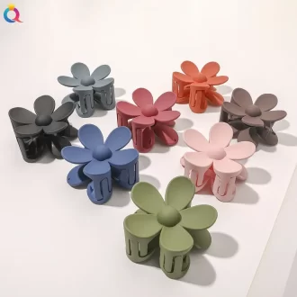 39 Styles Mat Jelly Flower Hair Claw Clips Non-Slip Hair Jaw Clamp pour femmes Femmes Accessories de cheveux de mode Femmes Bath Barrette Clip