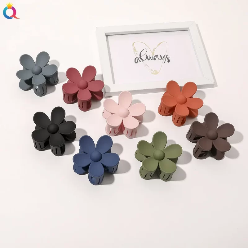39 Styles Mat Jelly Flower Hair Claw Clips Non-Slip Hair Jaw Clamp pour femmes Femmes Accessories de cheveux de mode Femmes Bath Barrette Clip – Image 5