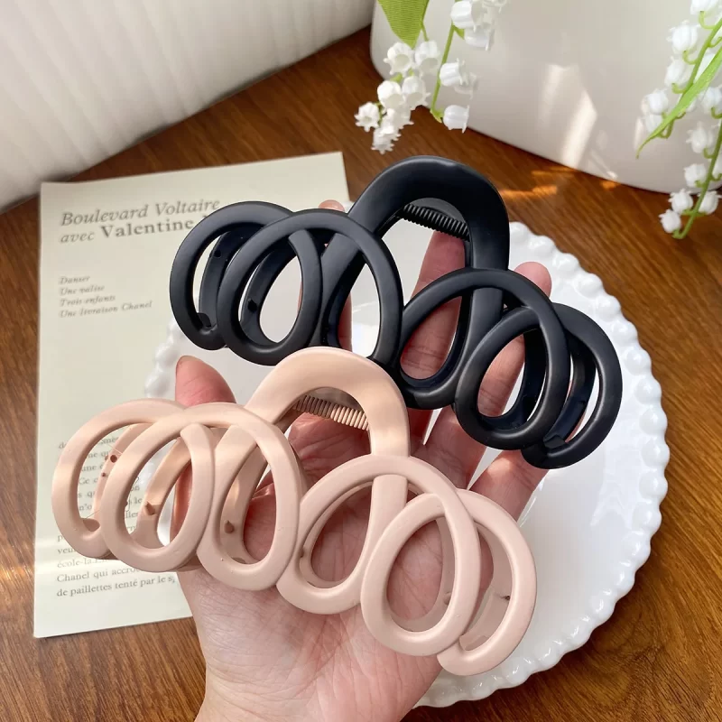 Cheveux creux gelés Claw Bow Hair Clip Crab Épingle à cheveux élégante Femmes Barrette Tête solide Accessoires de cheveux de mode coréenne simple – Image 5