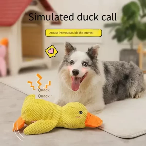 Chien endormi avec un chien câlin canard jouets pour soulager l'ennui du petit canard jaune animal de compagnie interactif en peluche poupée fournitures pour animaux de compagnie – Image 3